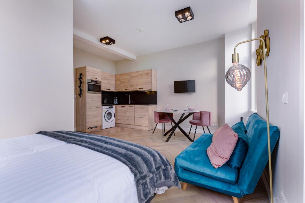 Novallure Short Hotel *